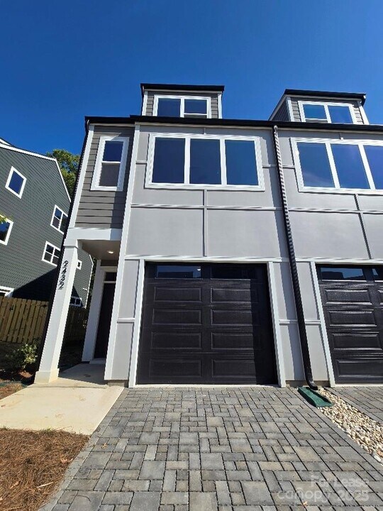 2432 Arty Ave in Charlotte, NC - Building Photo