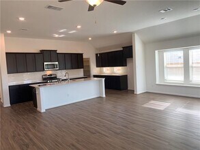 413 Hereford Lp in Hutto, TX - Building Photo - Building Photo