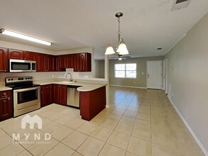 1065 Bridlewood Way in Brandon, FL - Building Photo - Building Photo