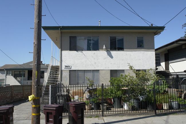 3015 Nicol Ave in Oakland, CA - Foto de edificio - Building Photo