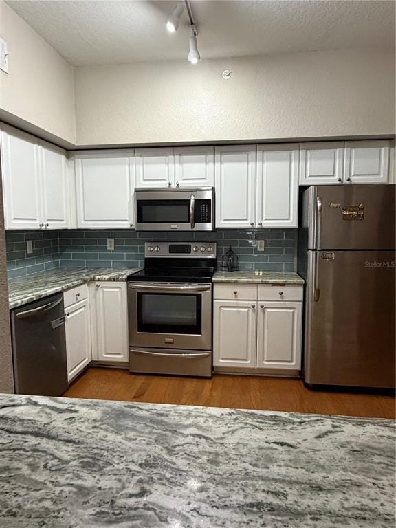 property at 402 S Armenia Ave