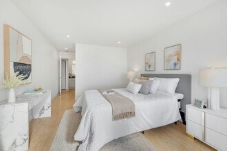 465 Fathom Dr in San Mateo, CA - Building Photo - Building Photo