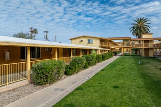 Catalina Village Apartments in Tucson, AZ - Building Photo - Building Photo