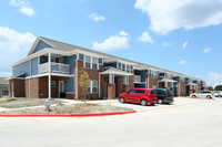 Residences of Solms Village Apartments in New Braunfels, TX - Foto de edificio - Building Photo