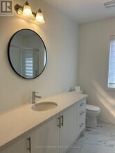 30 Donald Ingram Cres in Georgina, ON - Building Photo - Building Photo