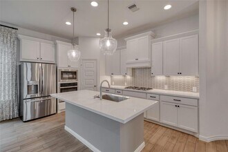 305 Langhorne Bnd in Liberty Hill, TX - Building Photo - Building Photo