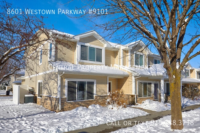 8601 Westown Pkwy in West Des Moines, IA - Building Photo - Building Photo