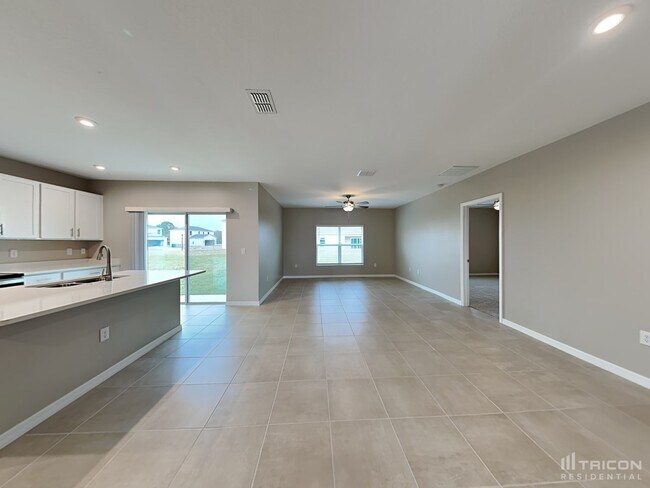208 Garnet Ave in Kissimmee, FL - Building Photo - Building Photo