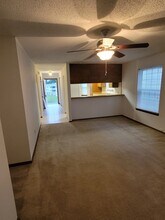 1500 E Johnson Ave, Unit 205 in Pensacola, FL - Building Photo - Building Photo