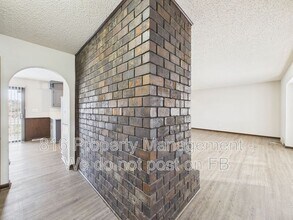 3929 S Carriage Ln in Independence, MO - Building Photo - Building Photo