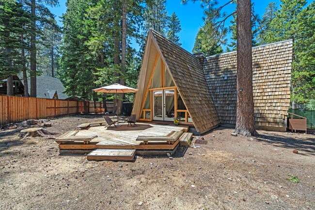 7024 Hilo Ave in Tahoma, CA - Building Photo - Building Photo