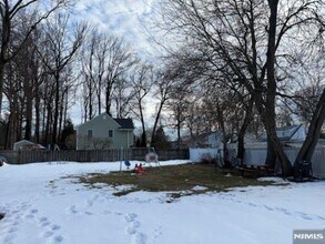 132 S 1st St in Bergenfield, NJ - Building Photo - Building Photo