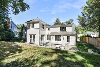 114 Kimberly Pl in New Canaan, CT - Building Photo - Building Photo