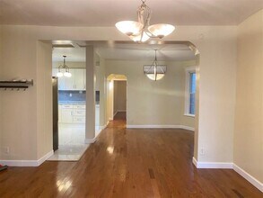 13 Baldwin Ave in Jersey City, NJ - Building Photo - Building Photo