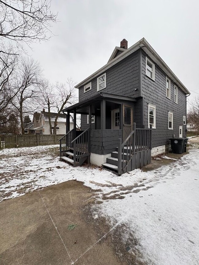 2297 8th St SW in Akron, OH - Building Photo - Building Photo