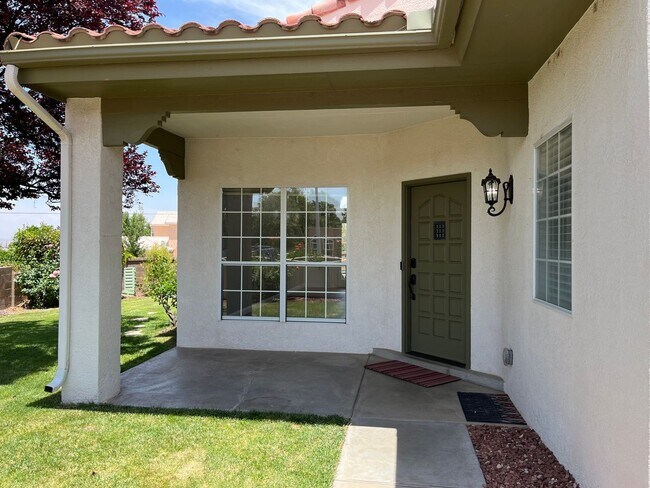 9037 Walter Bambrook Pl NE in Albuquerque, NM - Building Photo - Building Photo