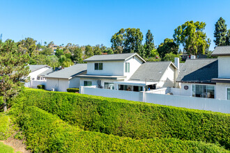 Woodgate in Yorba Linda, CA - Foto de edificio - Building Photo