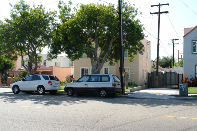 211 Sinclair Ave in Glendale, CA - Building Photo - Building Photo