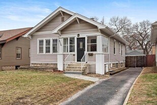 6536 Madison Ave in Hammond, IN - Building Photo