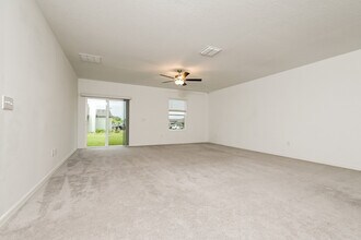 8516 40th Cir E in Palmetto, FL - Building Photo - Building Photo
