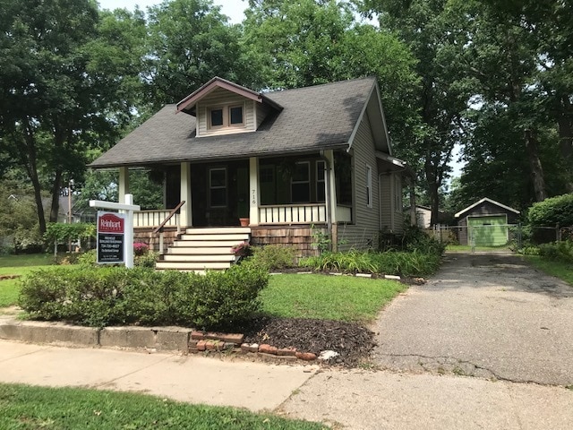property at 716 Catalpa Dr