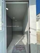 1084 NW 64th St in Miami, FL - Building Photo - Building Photo
