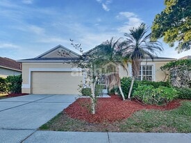 1913 Sedgefield St in Brandon, FL - Building Photo