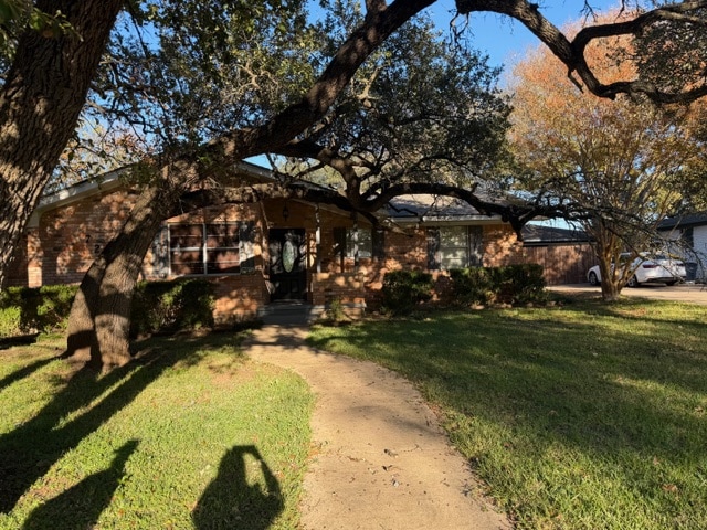 725 Falcon Dr in Waco, TX - Foto de edificio - Building Photo
