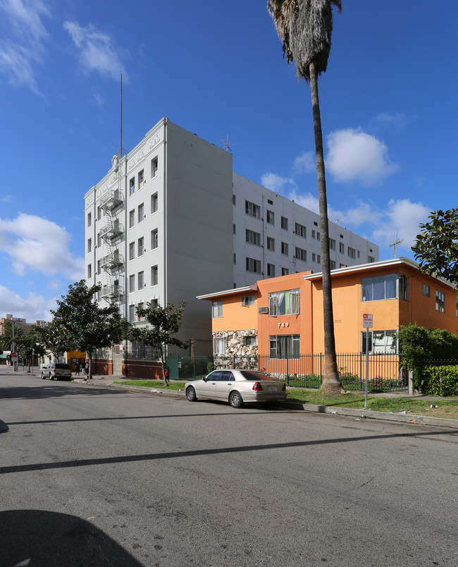 757 S Berendo St in Los Angeles, CA - Building Photo - Building Photo