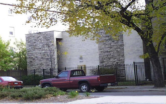 4423 N Ashland, Chicago, IL 60640 Apartments