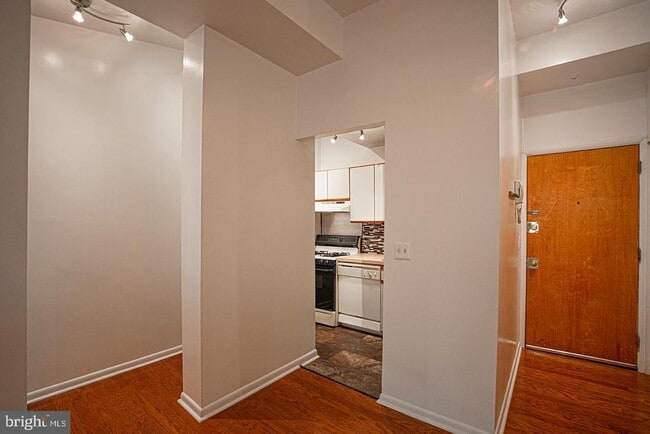 619 S 19th St in Philadelphia, PA - Building Photo - Building Photo