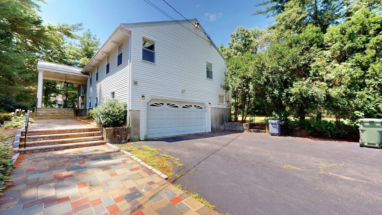 22 Starview Dr in Sudbury, MA - Building Photo