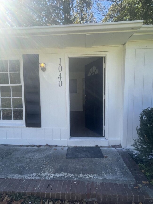 property at 1040 Shalimar Dr