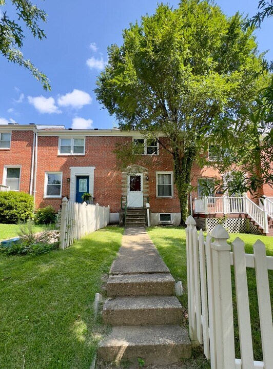 8519 Water Oak Rd in Towson, MD - Building Photo