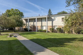 Fountain Park North - Southgate, MI in Southgate, MI - Foto de edificio - Building Photo