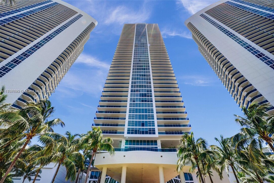 1830 S Ocean Dr, Unit 4708 in Hallandale Beach, FL - Foto de edificio