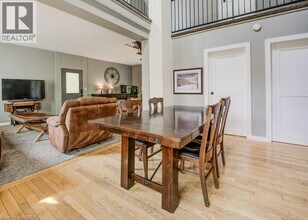 460 King Edward St in Brant, ON - Building Photo - Building Photo