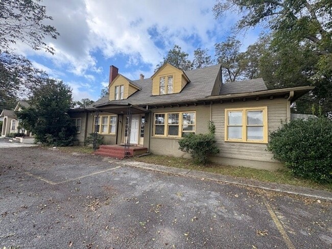 property at 3373 Vineville Ave