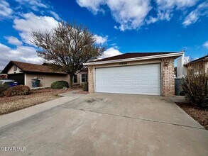 12266 Amstater Cir in El Paso, TX - Building Photo - Building Photo