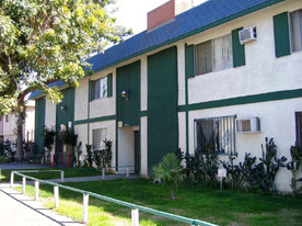 14542 Saticoy St Apartments