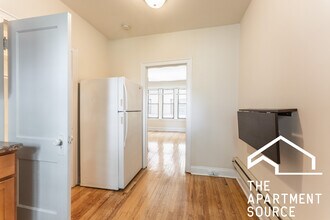 621 W Melrose St, Unit K1 in Chicago, IL - Building Photo - Building Photo