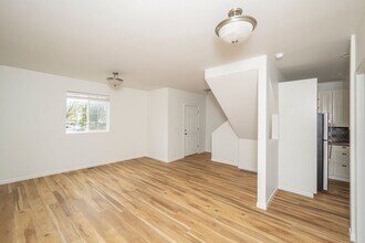 847 NE Webster St in Portland, OR - Building Photo - Building Photo