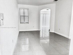 11373 SW 137th Passage in Miami, FL - Building Photo - Building Photo