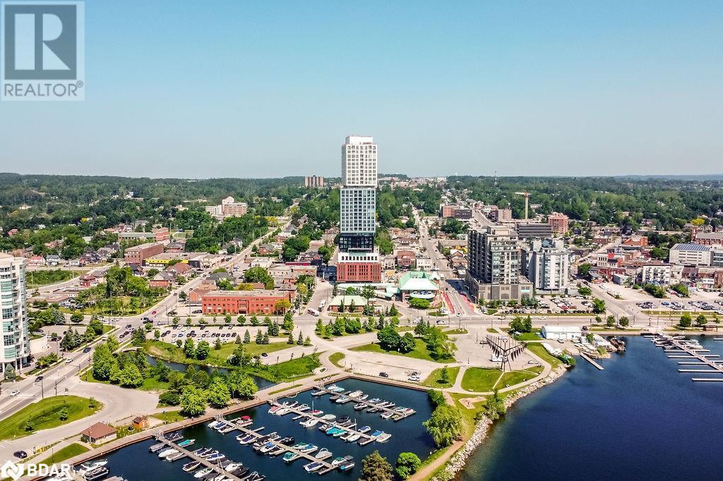 39 Mary St in Barrie, ON - Building Photo