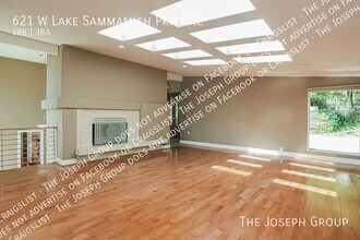 621 West Lake Sammamish Pkwy NE in Bellevue, WA - Building Photo - Building Photo