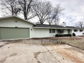 14171 Wolf Dr in Rogers, AR - Building Photo