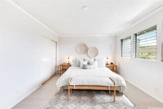 98-1069 Komo Mai Dr in Aiea, HI - Building Photo - Building Photo