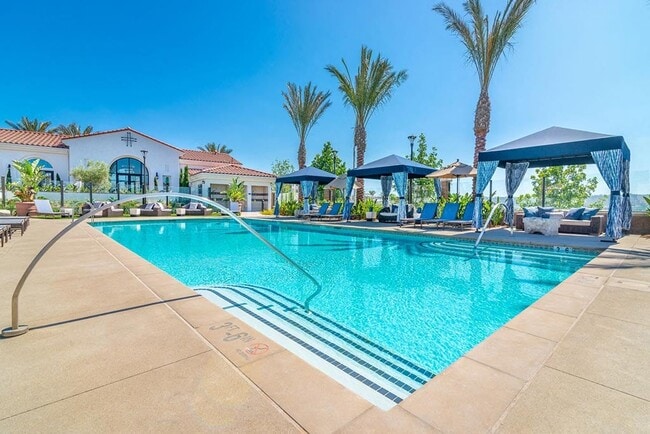 Montecito Apartments at Carlsbad in Carlsbad, CA - Foto de edificio - Building Photo