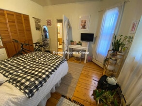 23 Oak St, Unit 1 in Cambridge, MA - Building Photo - Building Photo