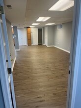 1300 North Ave, Unit Apt 3 in Arbutus, MD - Foto de edificio - Building Photo